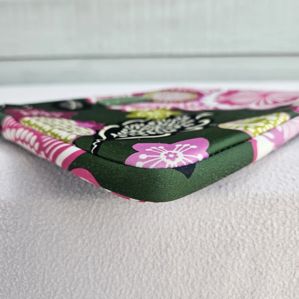 Vera Bradley Neoprene Ipad Laptop Tablet Sleeve Cover Olivia Pink 10 1/4 x 8 in